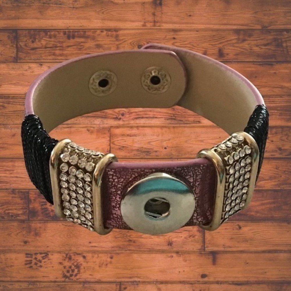 Light Pink Snap button Bracelet